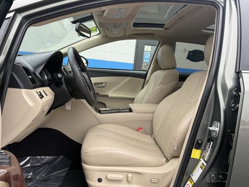 Used 2013 Toyota Venza LE image 8