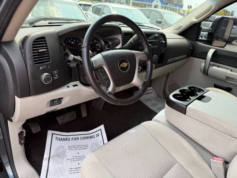 Used 2009 Chevrolet Silverado 2500 LT AWD/4WD image 16