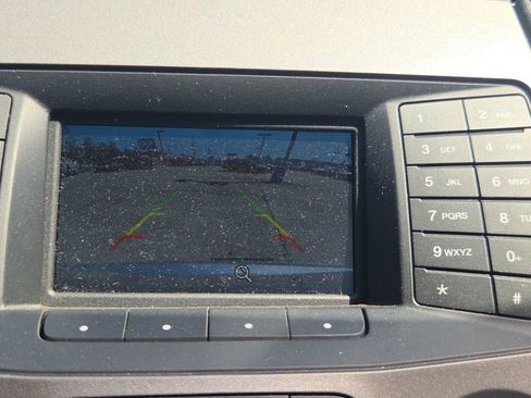 Used 2018 Ford Taurus SE image 34