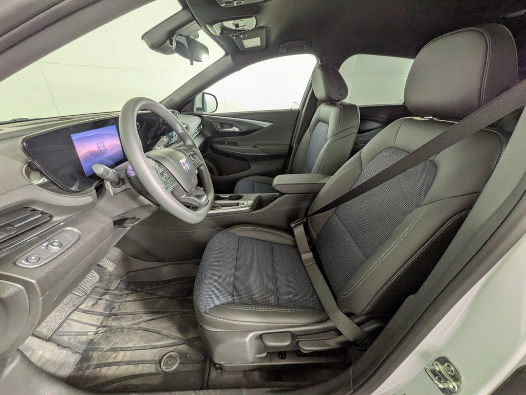 New 2026 Buick Envista Preferred FWD image 15
