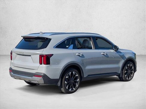 Used 2025 Kia Sorento SX FWD image 5