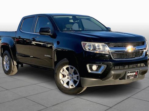 Used 2019 Chevrolet Colorado LT w/ LT Convenience Package RWD image 2