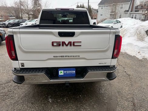 Used 2022 GMC Sierra 1500 SLT image 4