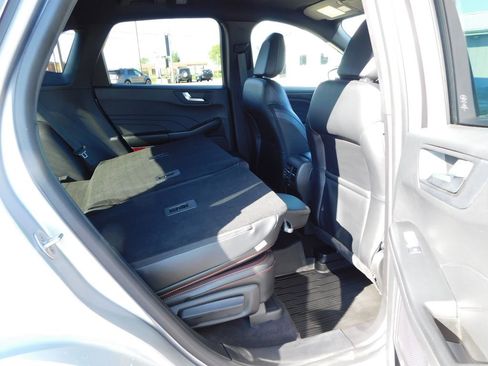 Used 2023 Ford Escape ST-Line Elite AWD/4WD image 26