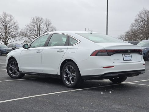 Certified 2023 Honda Accord EX image 16