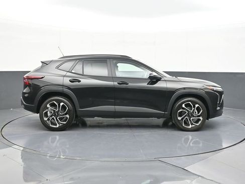 New 2026 Chevrolet Trax RS w/ Sunroof Package image 18