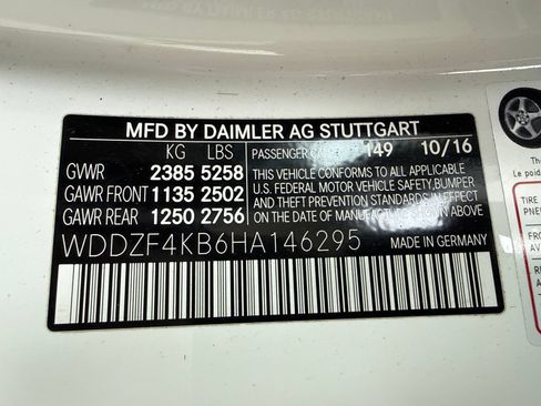 Used 2017 Mercedes-Benz E 300 4MATIC image 52