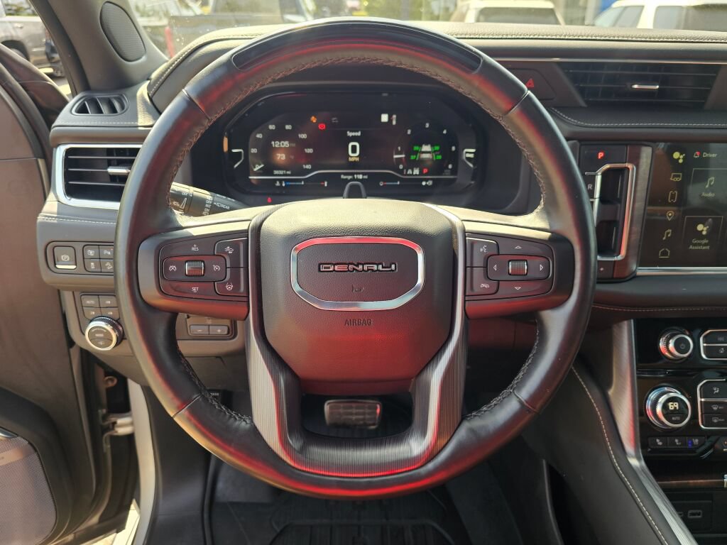 Used 2023 GMC Yukon XL Denali Ultimate AWD/4WD image 12