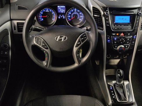 Used 2017 Hyundai Elantra GT FWD image 22
