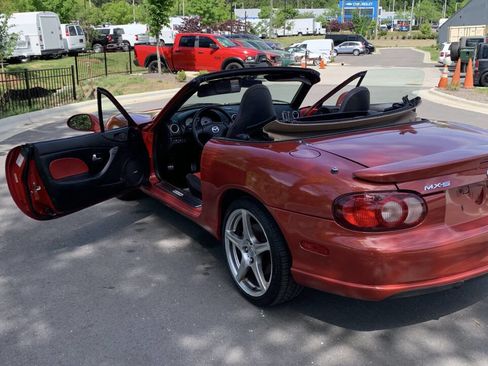 Used 2004 MAZDA MX-5 Miata MAZDASPEED RWD image 31