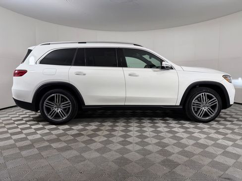 Used 2025 Mercedes-Benz GLS 450 4MATIC image 8