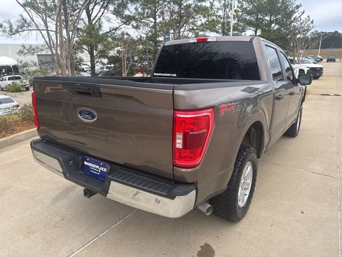 Used 2023 Ford F150 XLT w/ Trailer Tow Package image 5