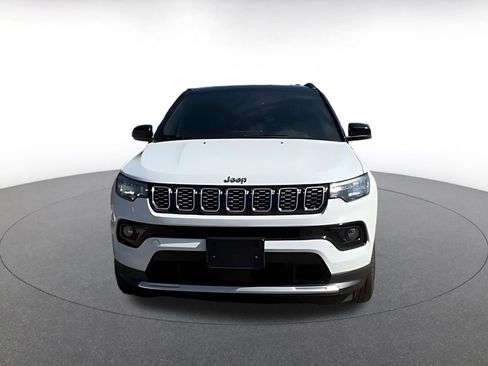 Used 2025 Jeep Compass Limited image 3