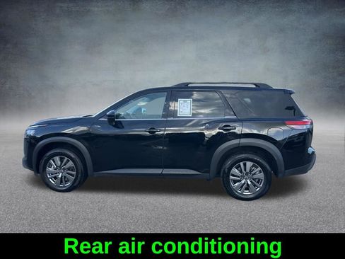 Used 2025 Nissan Pathfinder SV FWD image 8