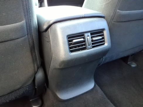 Used 2016 Honda Accord EX image 10
