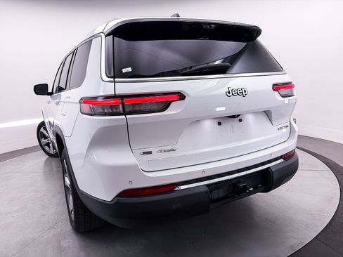 Used 2021 Jeep Grand Cherokee L Limited w/ Luxury Tech Group II image 9