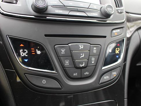 Used 2014 Buick Regal FWD image 27