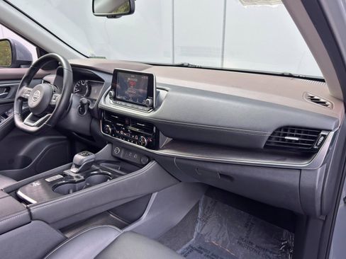 Used 2021 Nissan Rogue SL FWD image 14