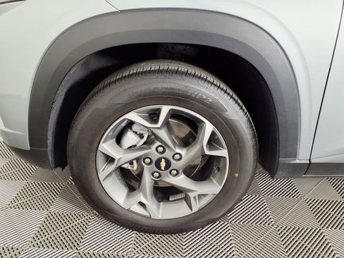 Used 2025 Chevrolet Trax LT w/ Driver Confidence Package FWD image 7