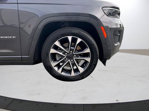 Certified 2024 Jeep Grand Cherokee L Overland w/ Luxury Tech Group IV image 37