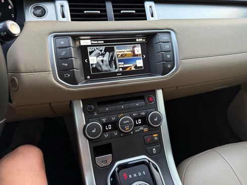 Used 2016 Land Rover Range Rover Evoque SE Premium image 30