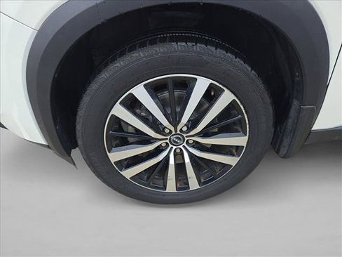 Used 2023 Nissan Pathfinder Platinum w/ Black Appearance Package FWD image 25