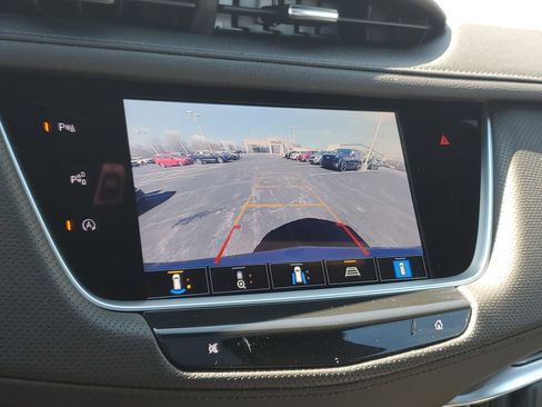 Used 2022 Cadillac XT5 Premium Luxury w/ Technology Package image 23