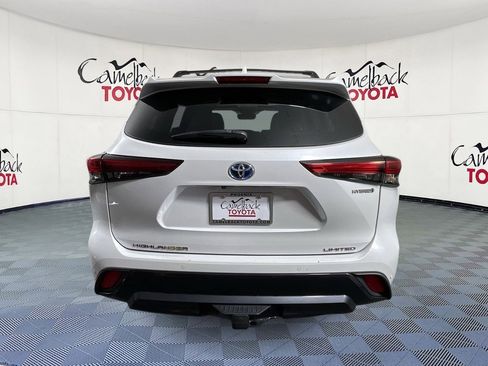 Used 2022 Toyota Highlander Limited image 6