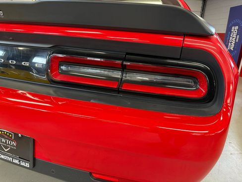 Used 2016 Dodge Challenger R/T RWD image 11