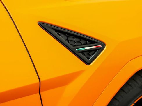 Used 2024 Lamborghini Urus S AWD/4WD image 75