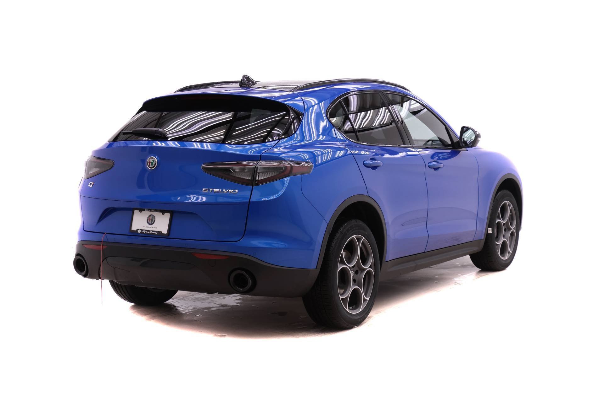 New 2026 Alfa Romeo Stelvio Sprint AWD/4WD image 4
