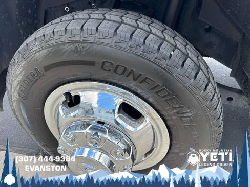Used 2024 RAM 3500 Tradesman w/ Chrome Appearance Group AWD/4WD image 21