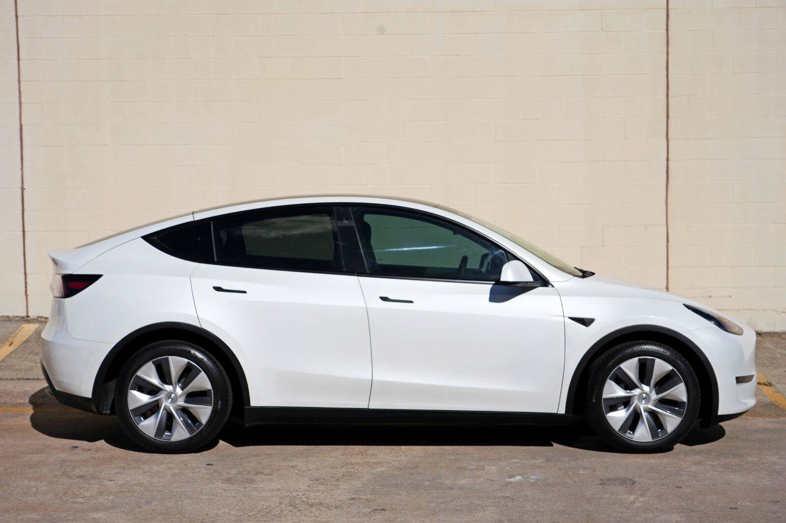 Used 2021 Tesla Model Y Long Range AWD/4WD image 52