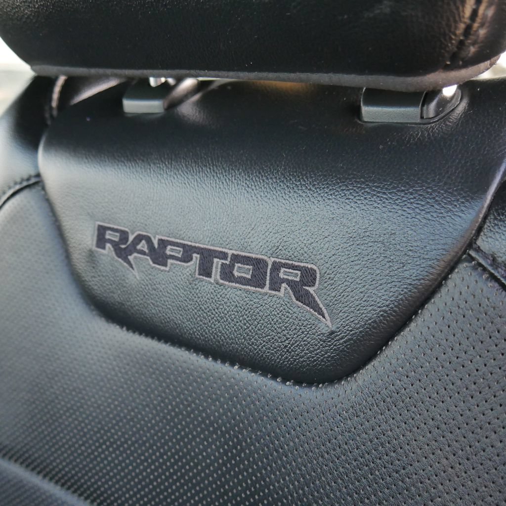 Used 2019 Ford F150 Raptor w/ Equipment Group 802A Luxury AWD/4WD image 28