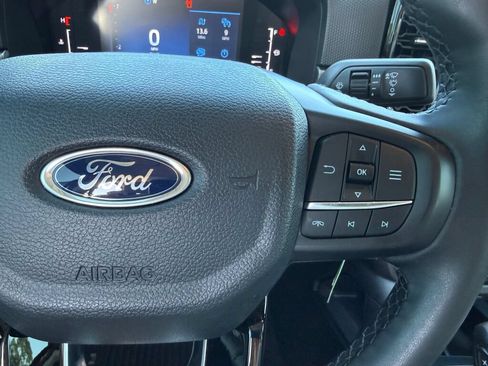 Used 2025 Ford Ranger XLT AWD/4WD image 16