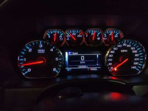 Used 2019 Chevrolet Silverado 1500 LT w/ Texas Edition RWD image 23