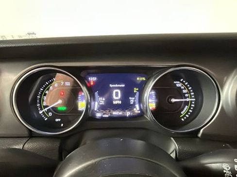 Used 2023 Jeep Wrangler Unlimited w/ Cold Weather Group AWD/4WD image 17