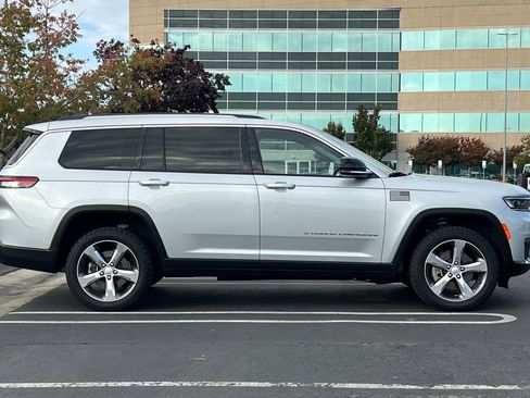 Used 2021 Jeep Grand Cherokee L Limited image 3