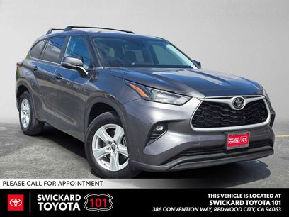 Used 2023 Toyota Highlander LE