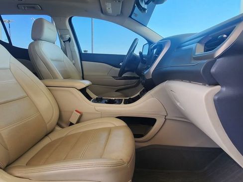 Used 2021 GMC Acadia Denali w/ Denali Technology Package FWD image 27