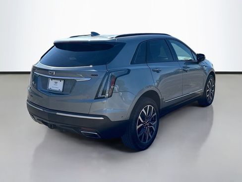 Certified 2023 Cadillac XT5 Sportv w/ Technology Package image 5