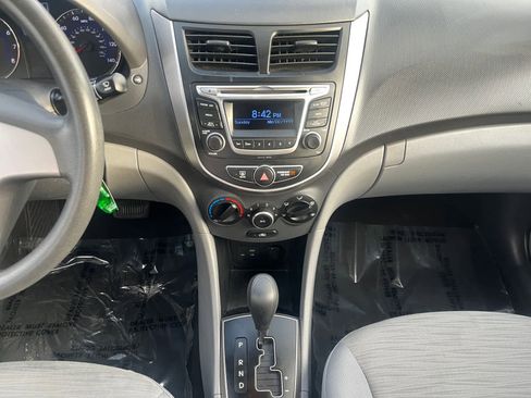 Used 2015 Hyundai Accent GLS image 11