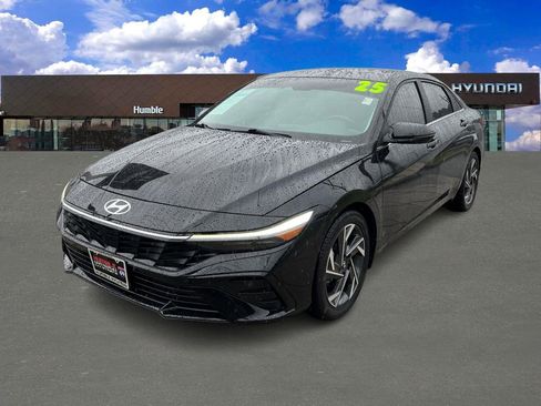Used 2025 Hyundai Elantra Limited FWD image 1