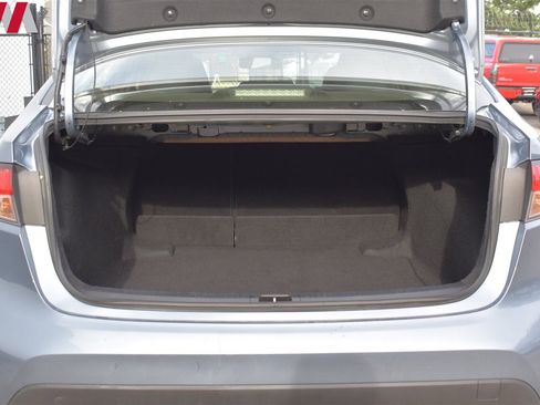 Used 2022 Toyota Corolla LE image 25
