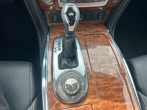 Used 2018 INFINITI QX80 4WD w/ Driver Assistance Package image 17