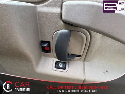 Used 2021 Chevrolet Express 2500 w/ Driver Convenience Package RWD image 35