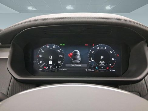 New 2026 Land Rover Discovery Limited Edition image 17