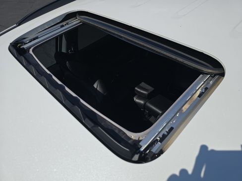 Used 2021 Honda Pilot Special Edition image 9