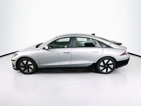 Used 2024 Hyundai Ioniq 6 SE RWD image 4