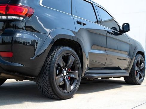 Used 2015 Jeep Grand Cherokee SRT w/ Quick Order Package 26J AWD/4WD image 13